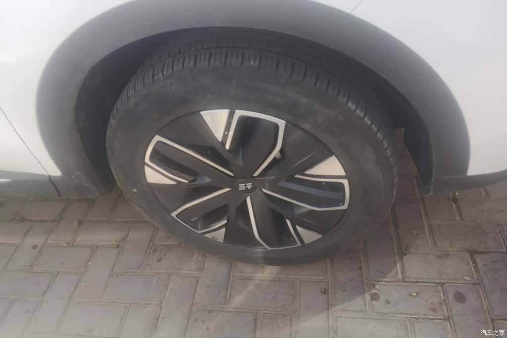 Jetour L7, 2025 6