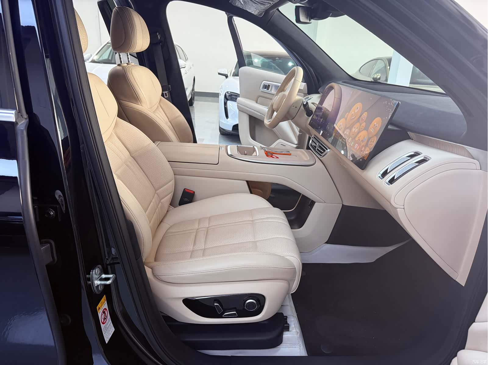 Deepal S09, 2025 6