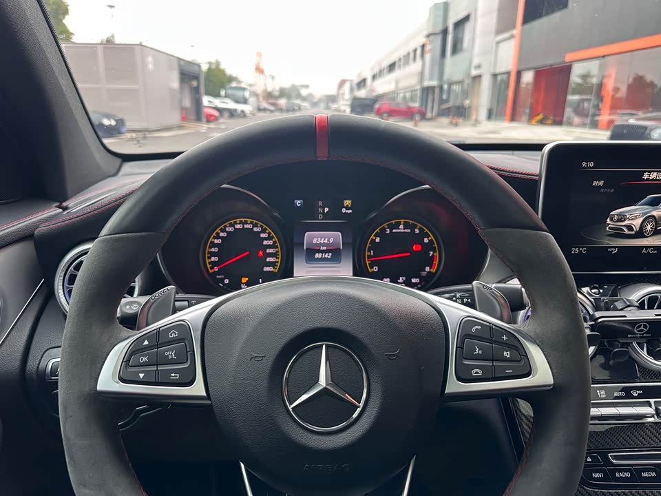 Mercedes-Benz GLC AMG