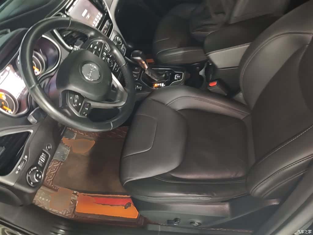 Jeep Cherokee, 2019 16