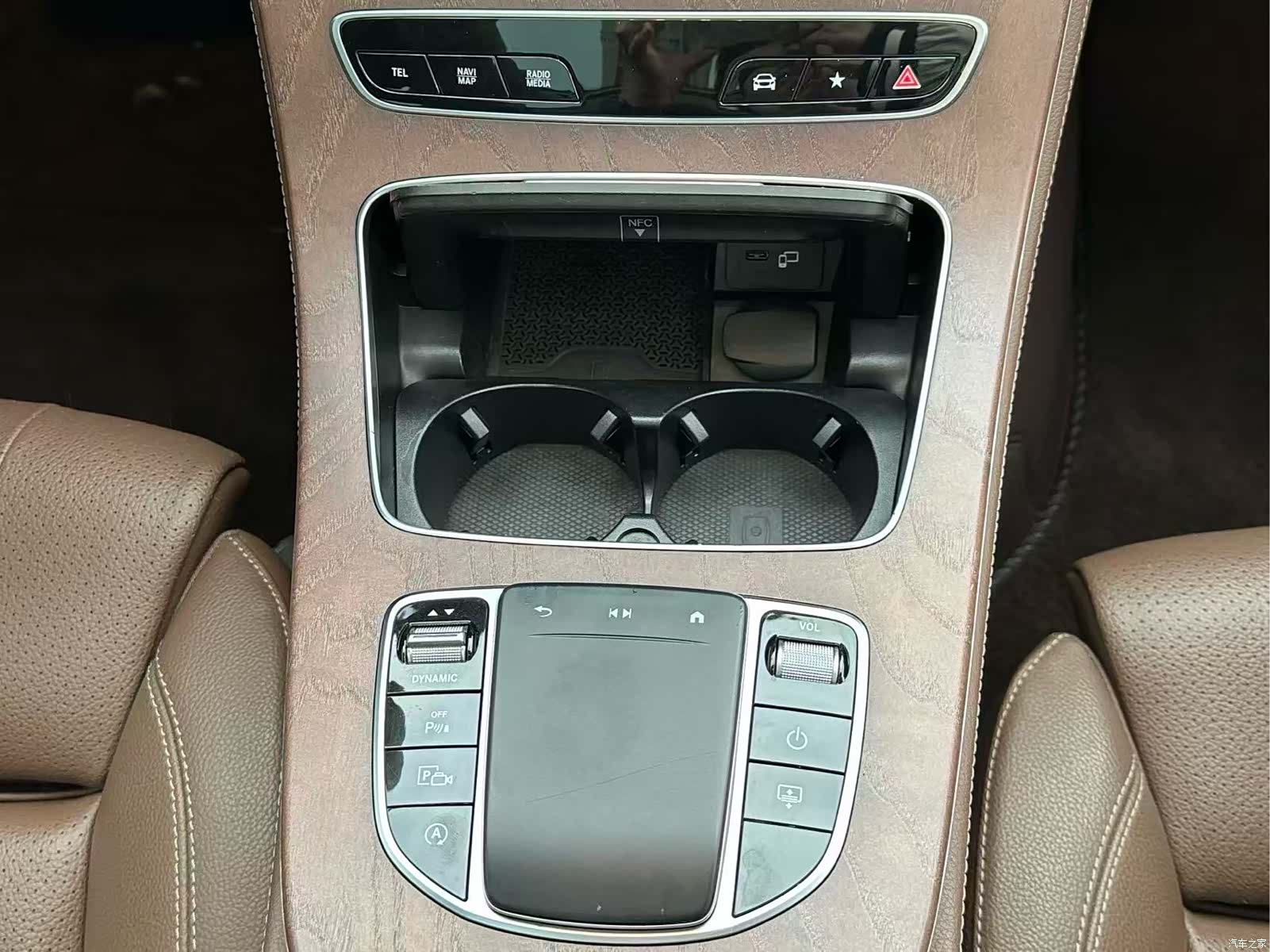 Mercedes-Benz E-Class, 2022 13