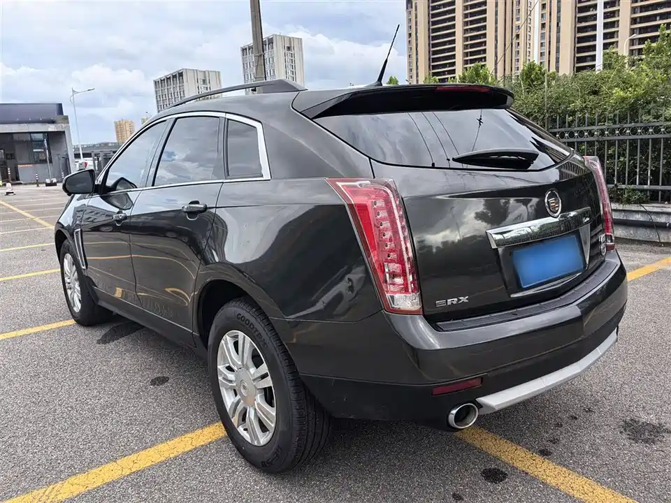 Cadillac SRX