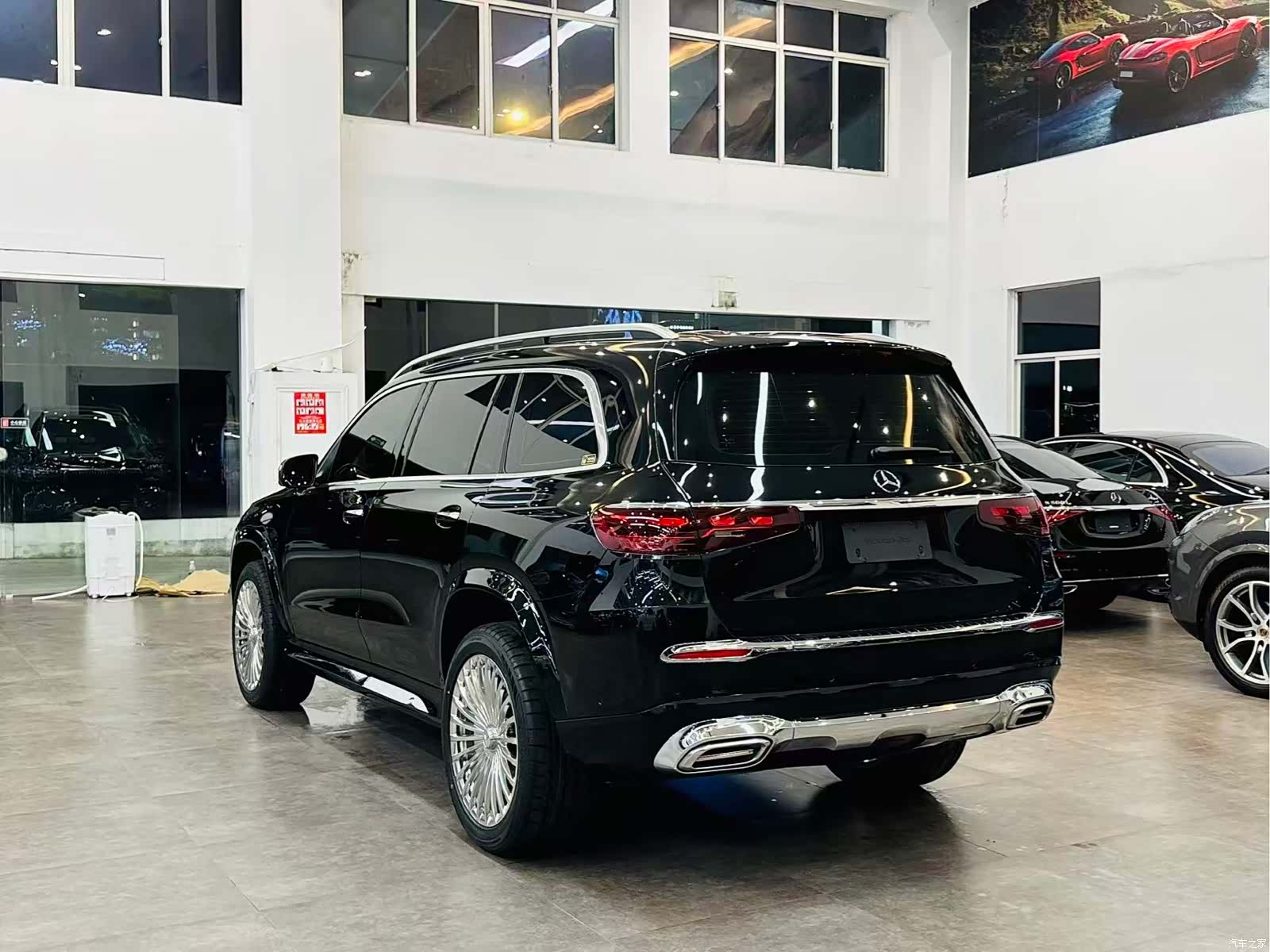 Mercedes-Benz GLS, 2024 4