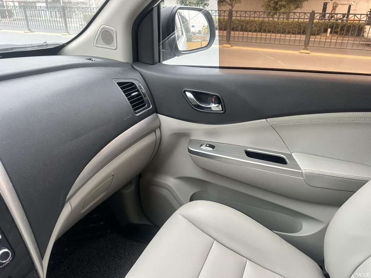DongFeng S500, 2016 15