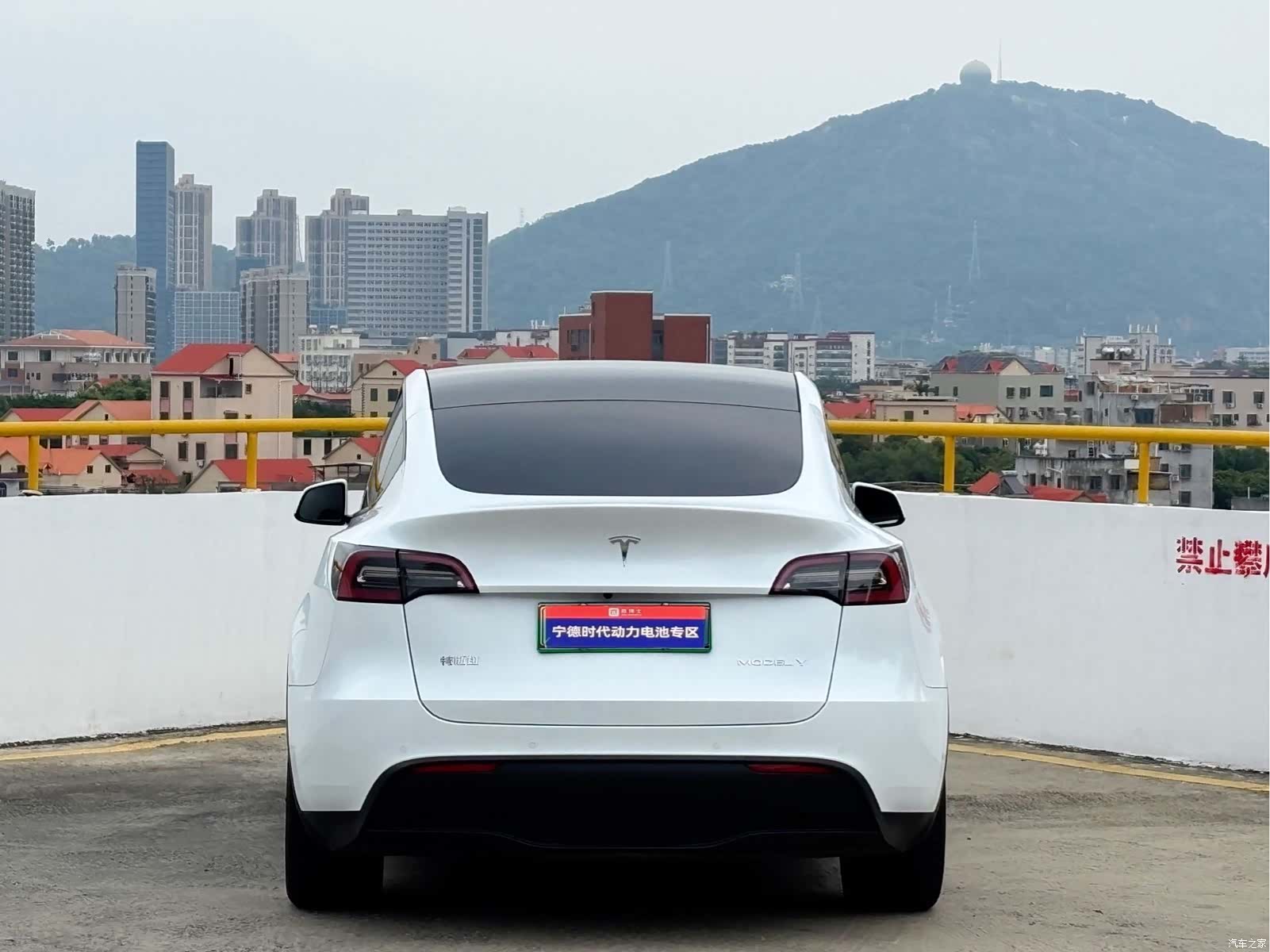 Tesla Model Y, 2023 11
