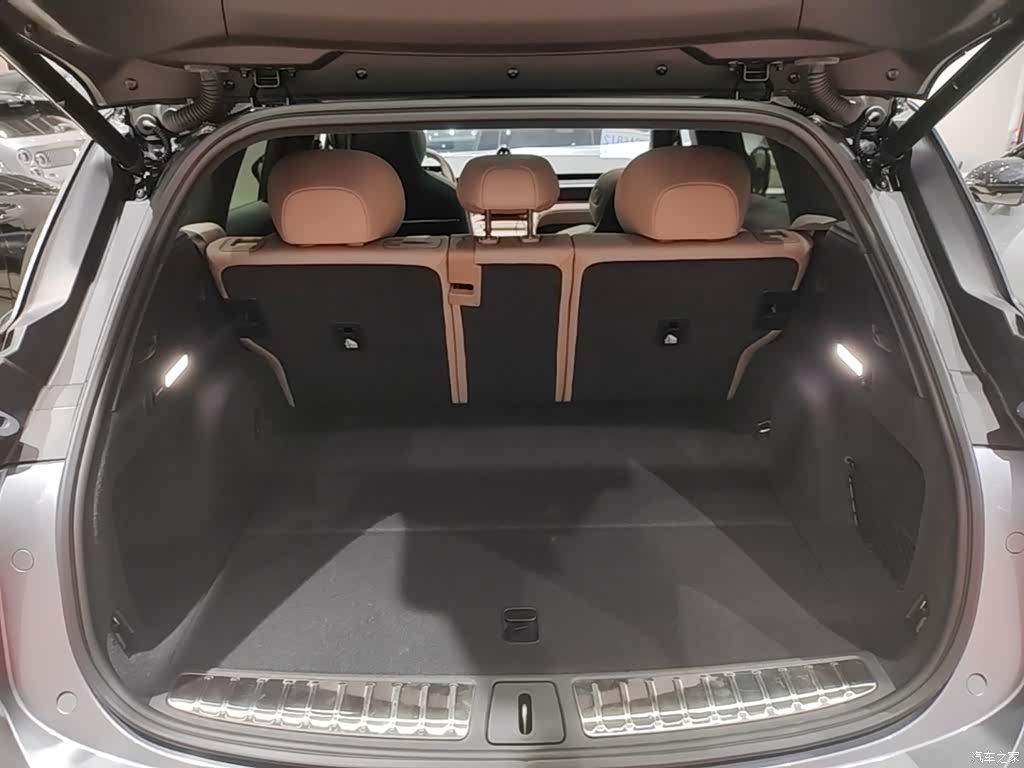 NIO ES6, 2025 19