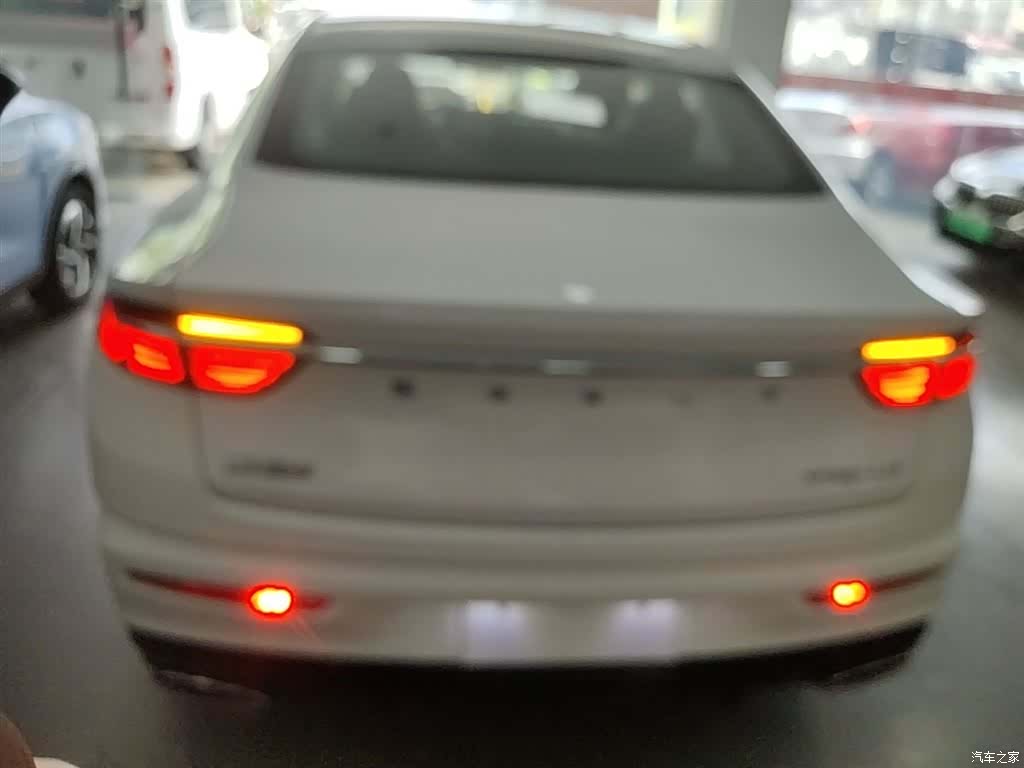 Geely Preface, 2022 6