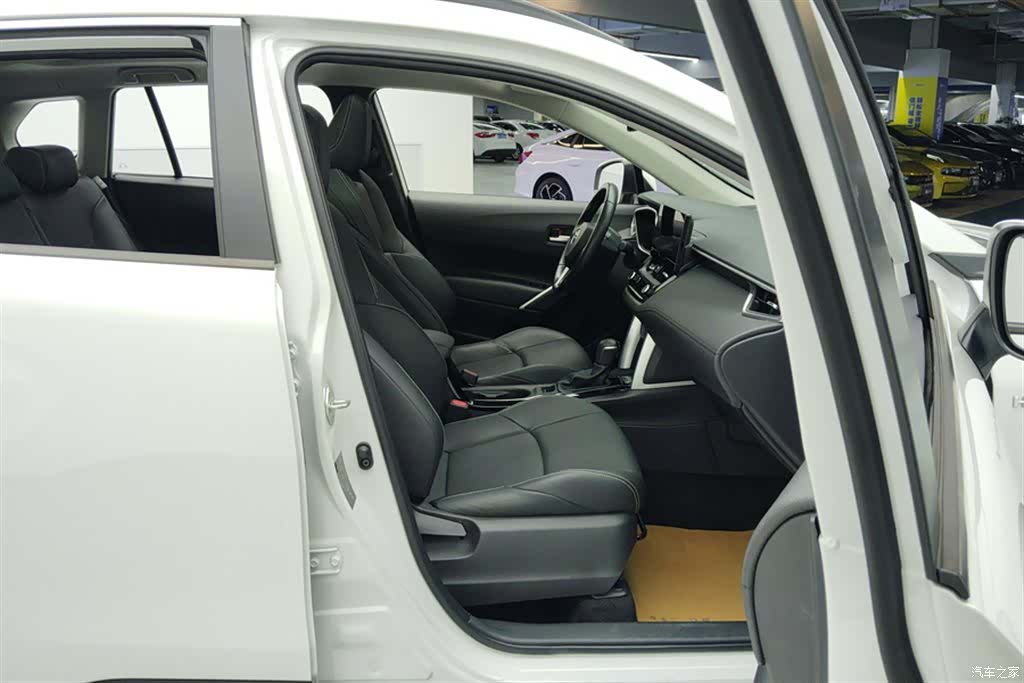 Toyota Frontlander, 2023 8