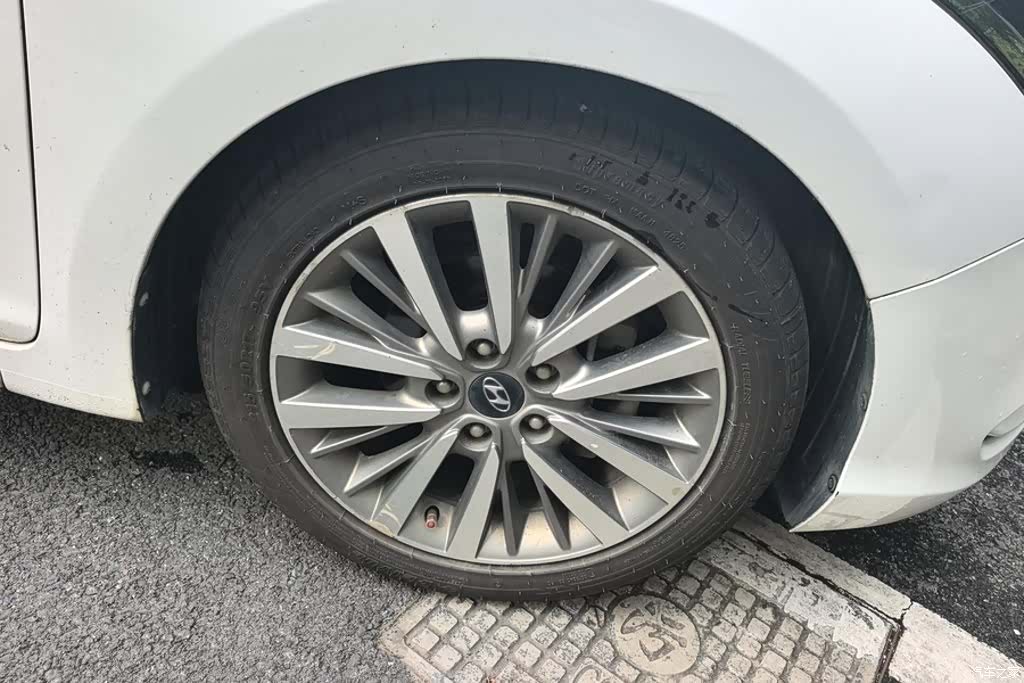 Hyundai GLS, 2017 6