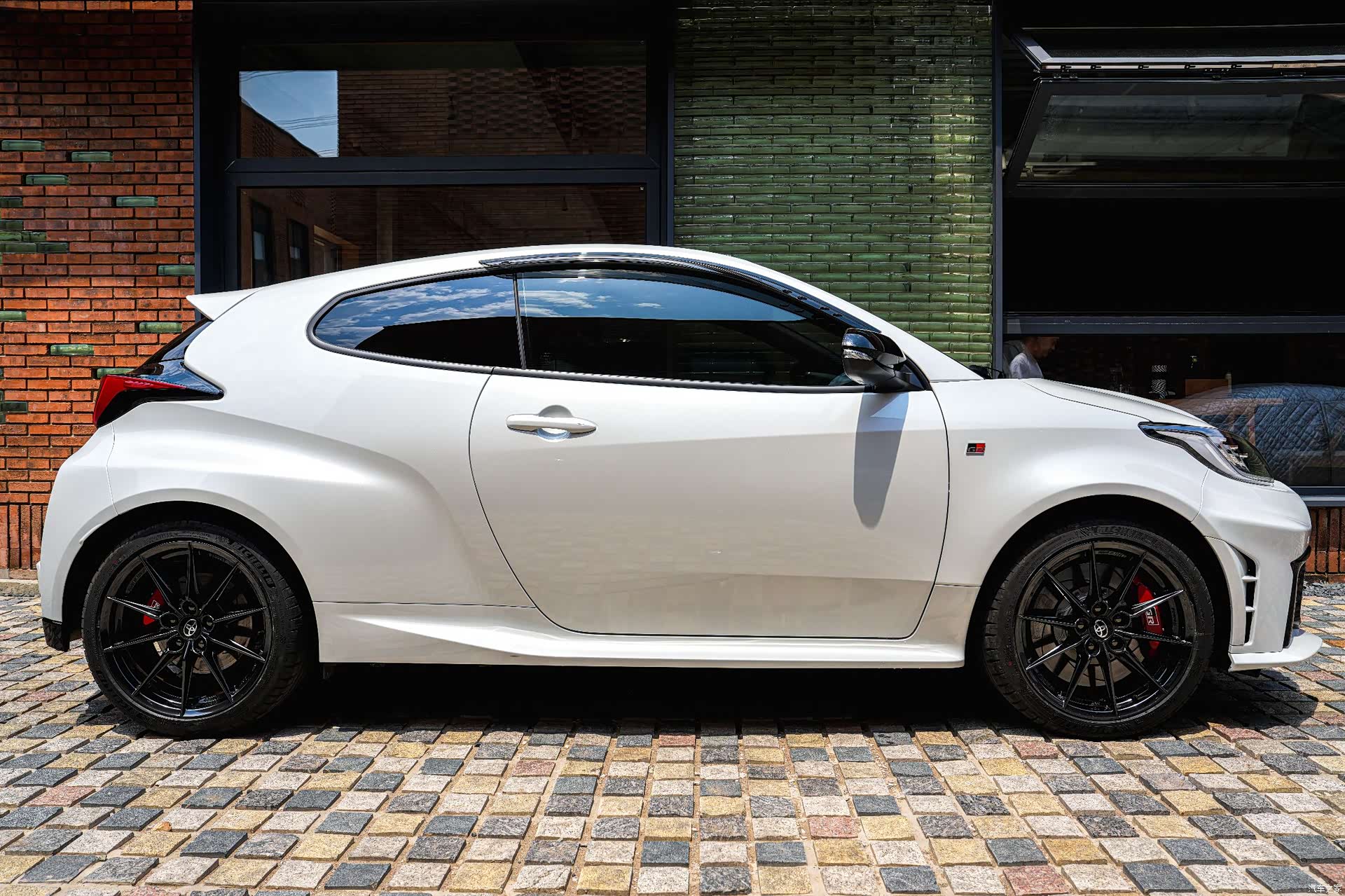 Toyota Yaris, 2026 8