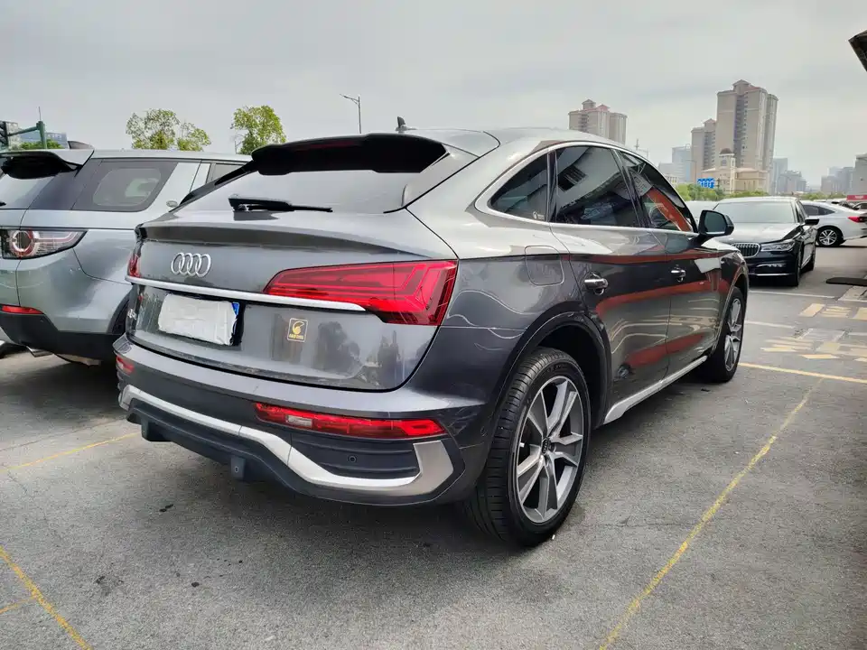 Audi Q5L Sportback