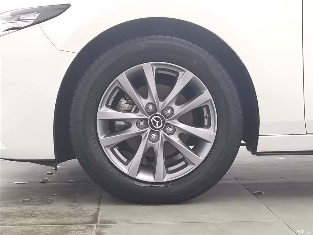 Mazda Mazda3, 2023 17