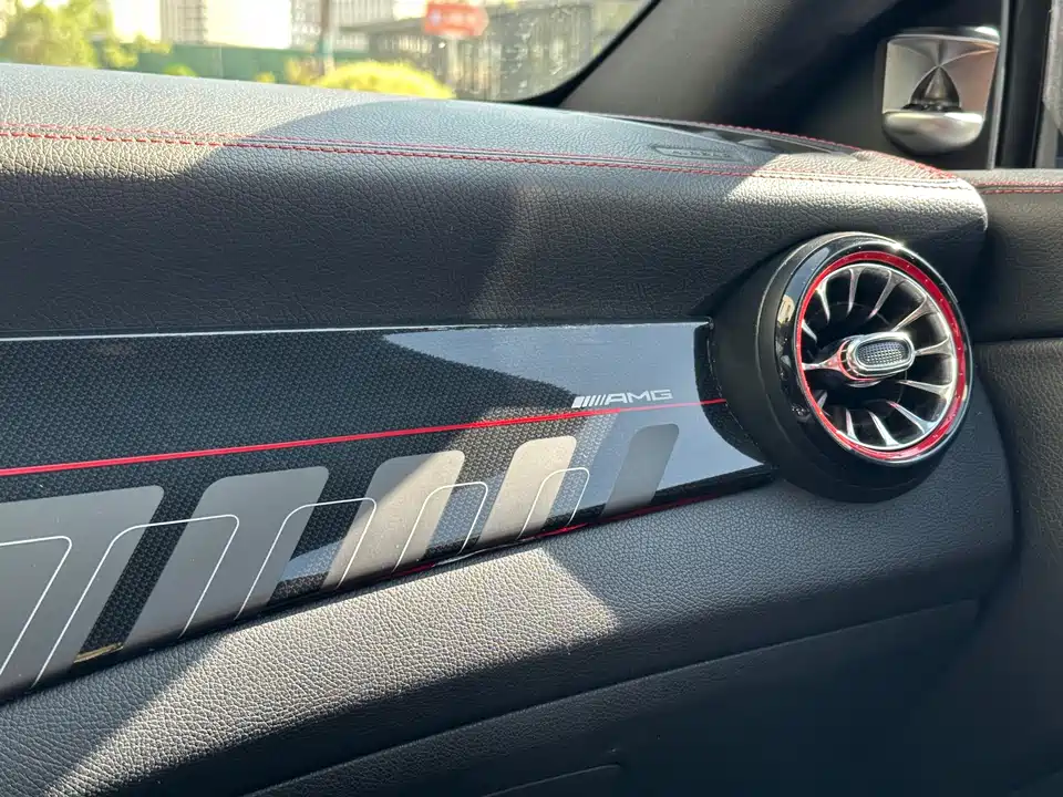 Mercedes-Benz CLA AMG