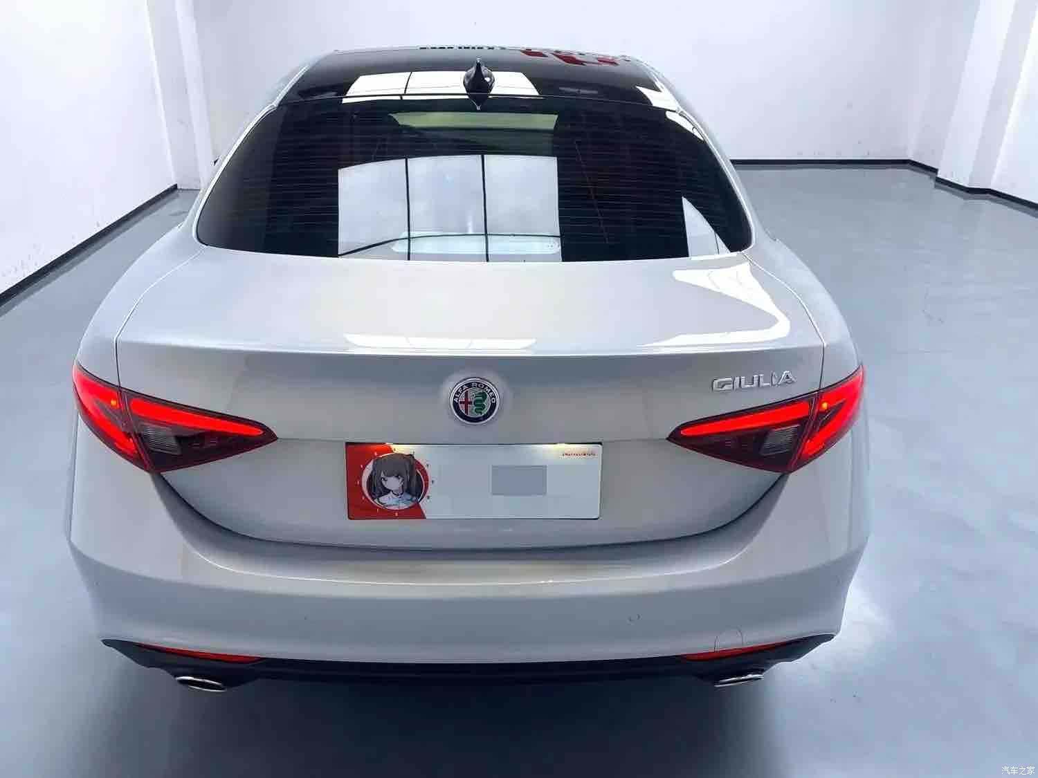 Alfa Romeo Giulia, 2021 4