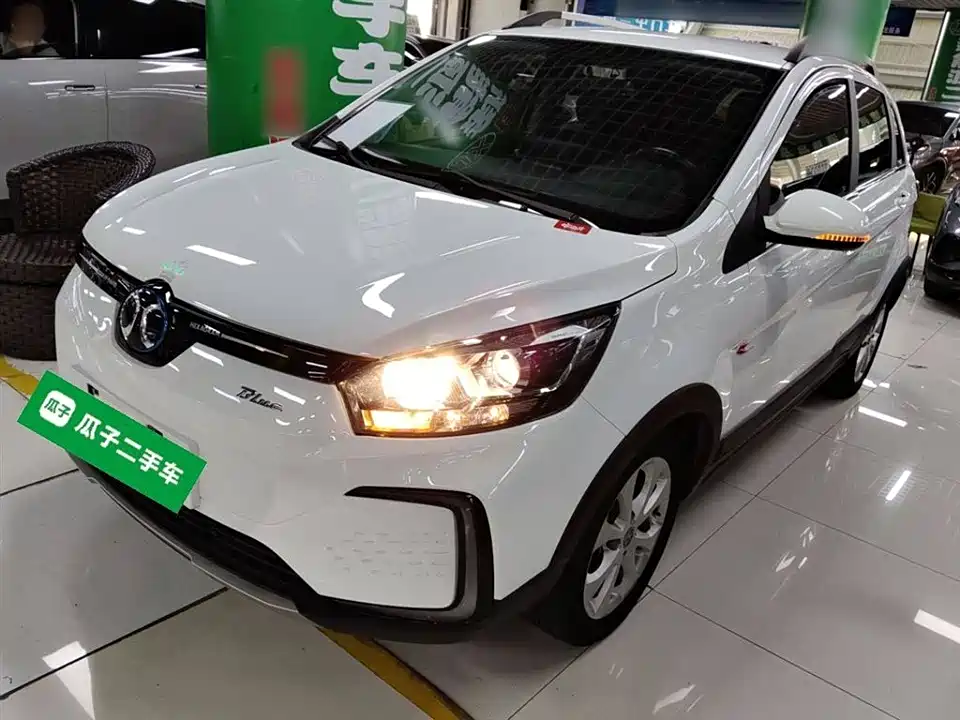 BAIC EC5