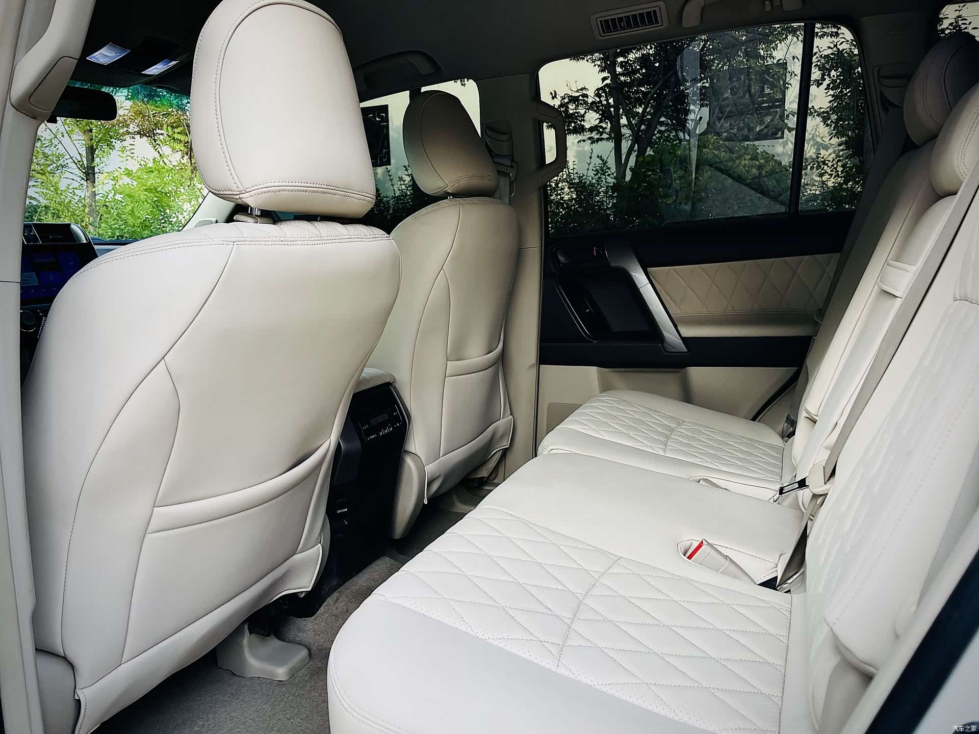 Toyota Prado, 2012 15