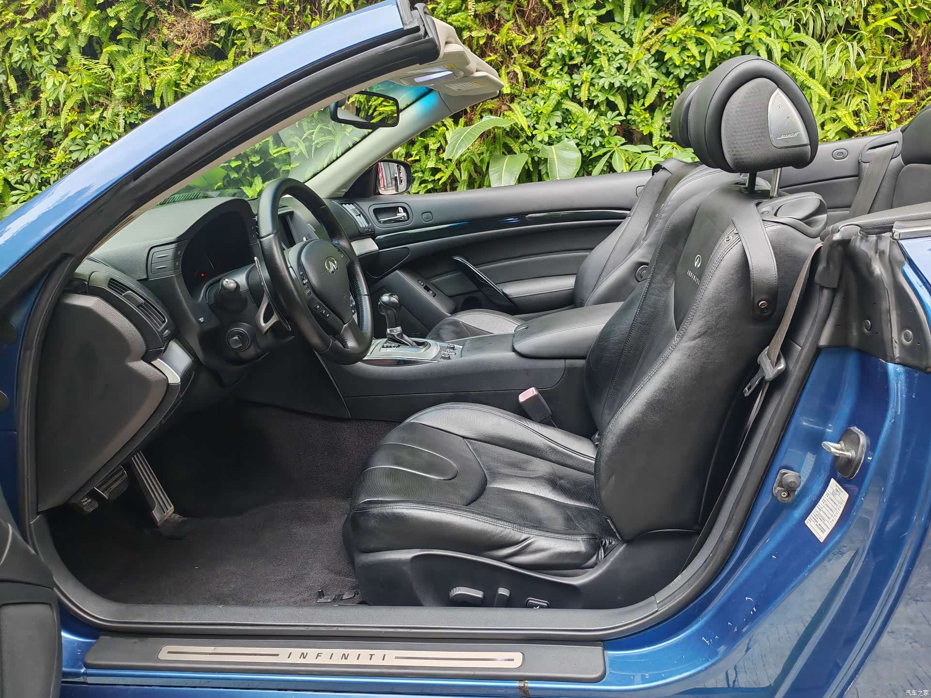 Infiniti G37, 2010 11