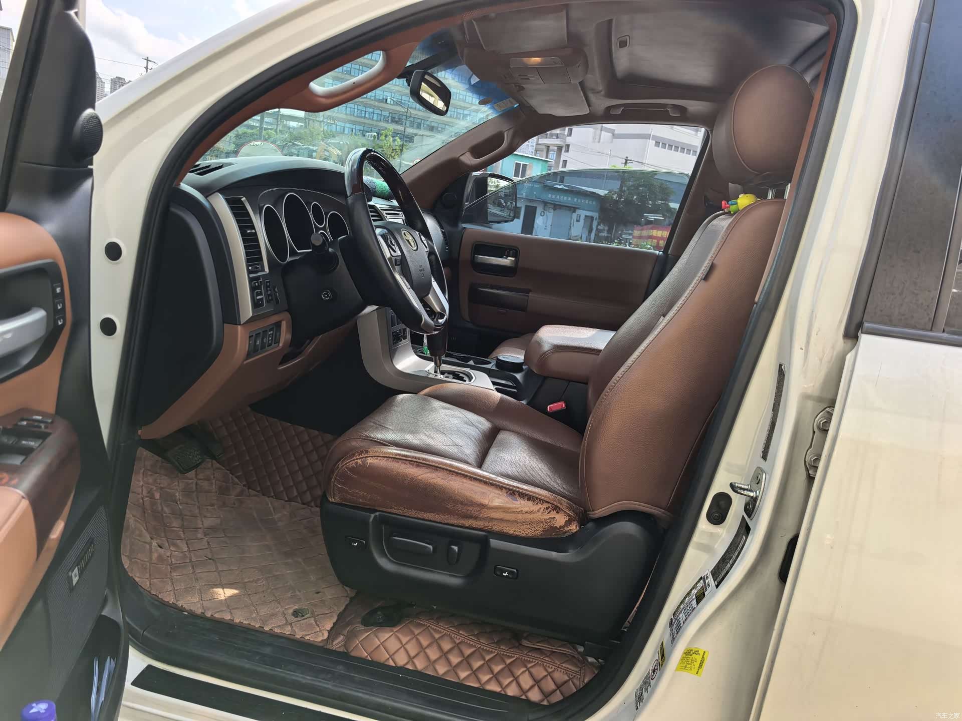 Toyota Sequoia, 2014 6