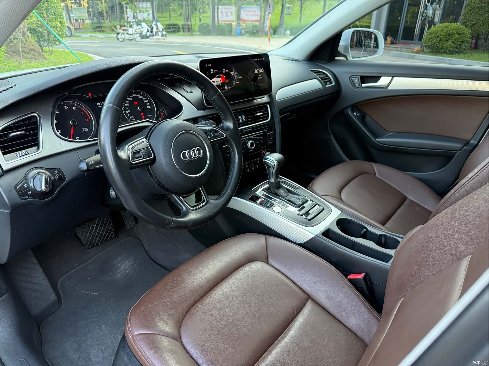 Audi A4L, 2016 11