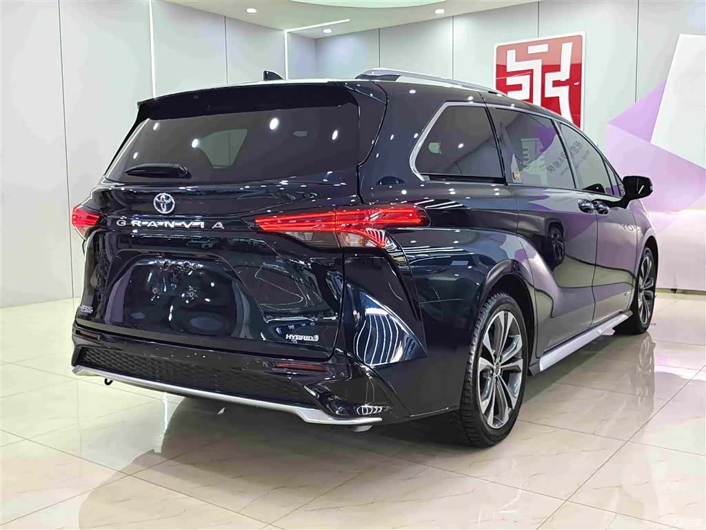 Toyota Granvia, 2023 6
