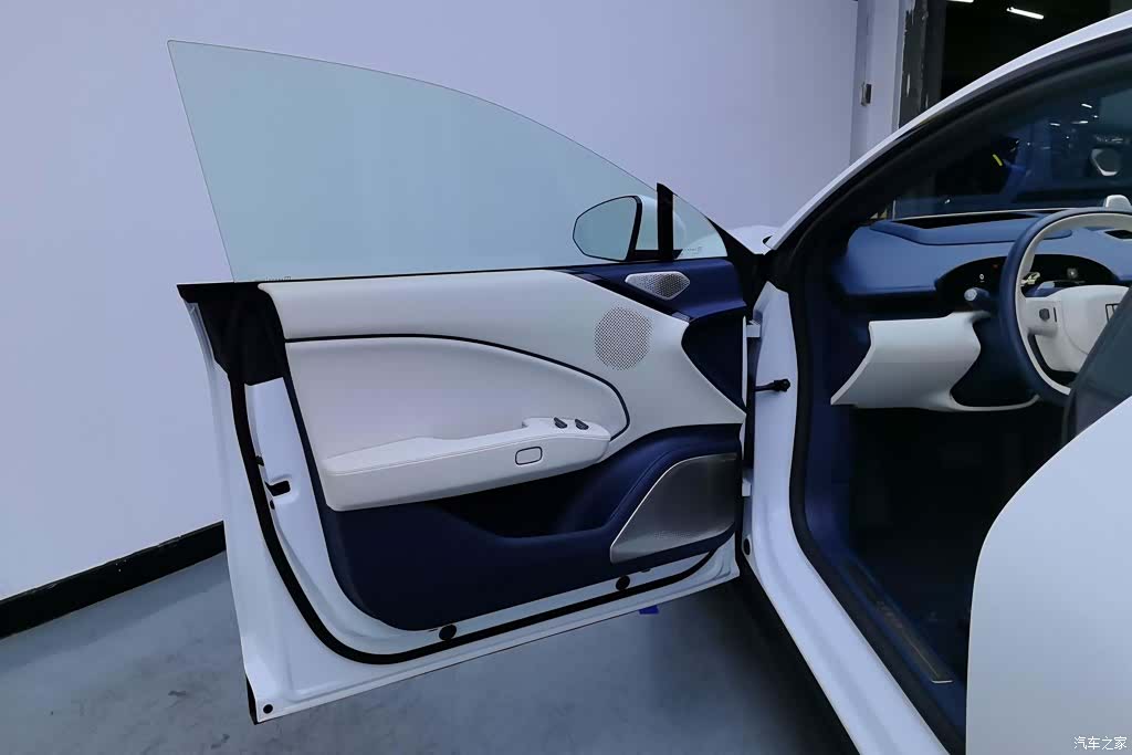 Zeekr 007, 2025 9