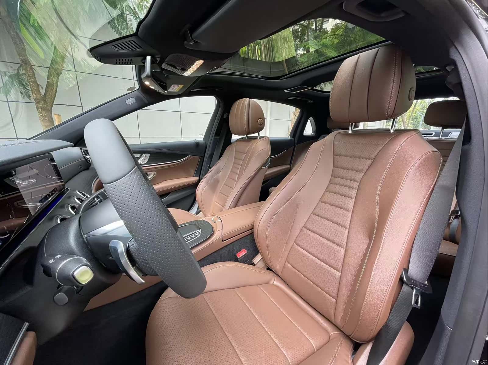 Mercedes-Benz E-Class, 2022 16