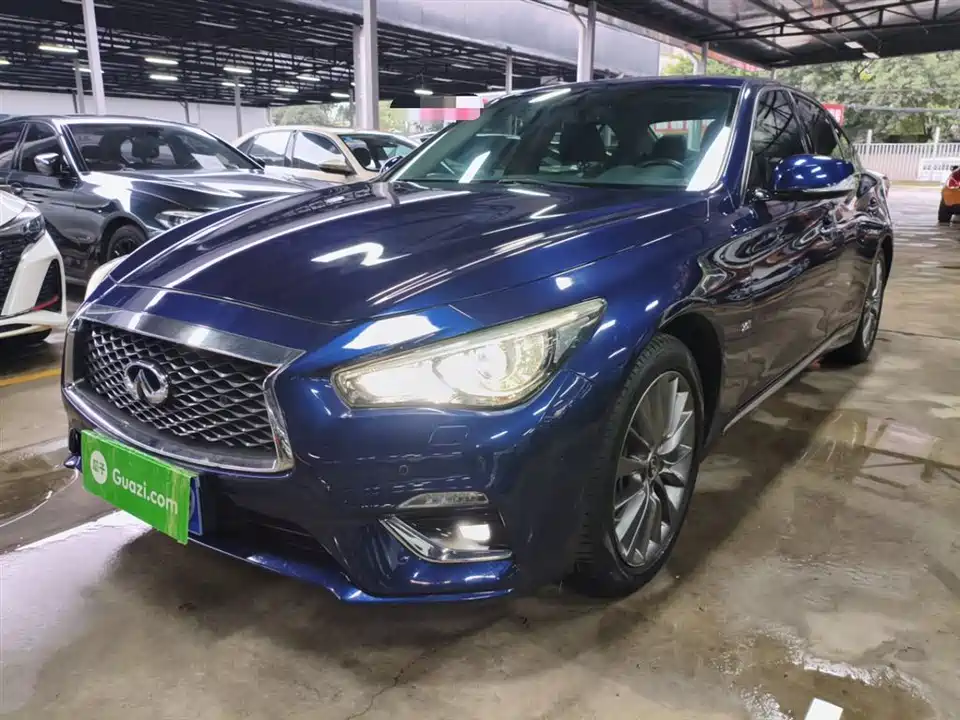 Infiniti Q50L