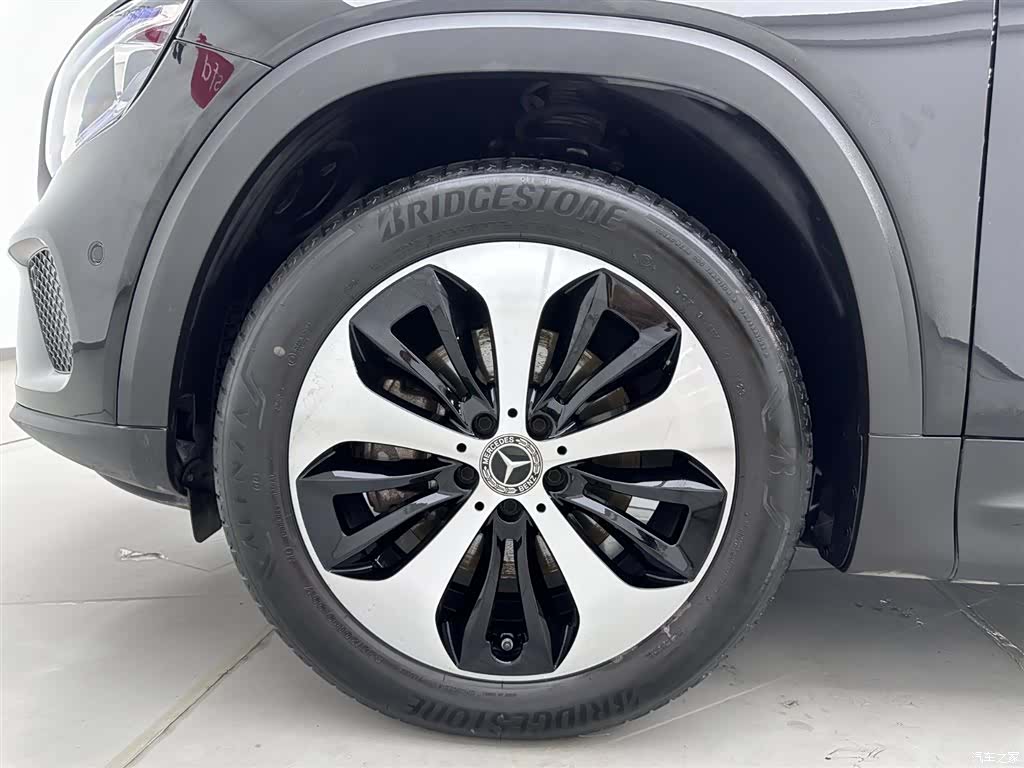Mercedes-Benz GLB, 2023 29