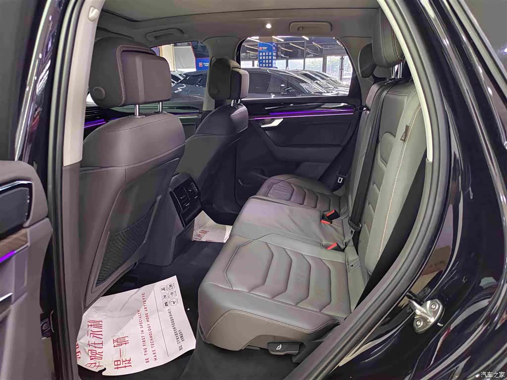 Volkswagen Touareg, 2020 11