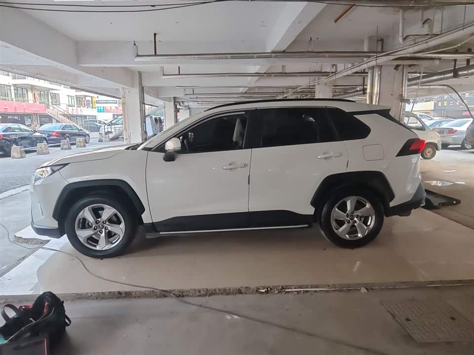 Toyota RAV4 Rongfang