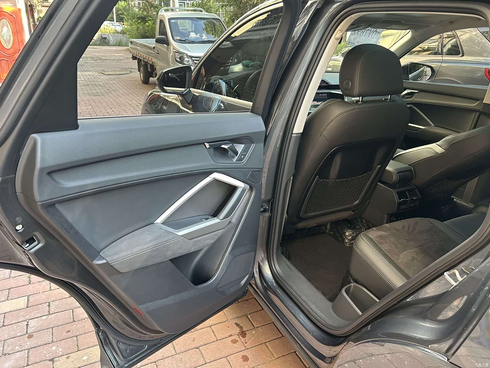 Audi Q3, 2023 14