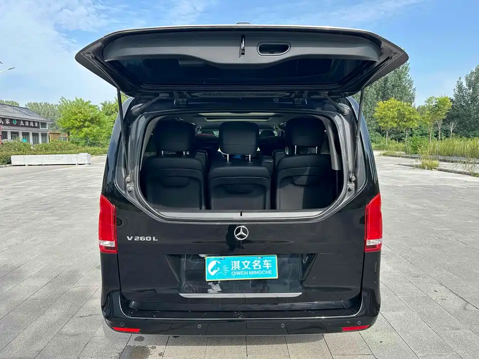 Mercedes-Benz V-class