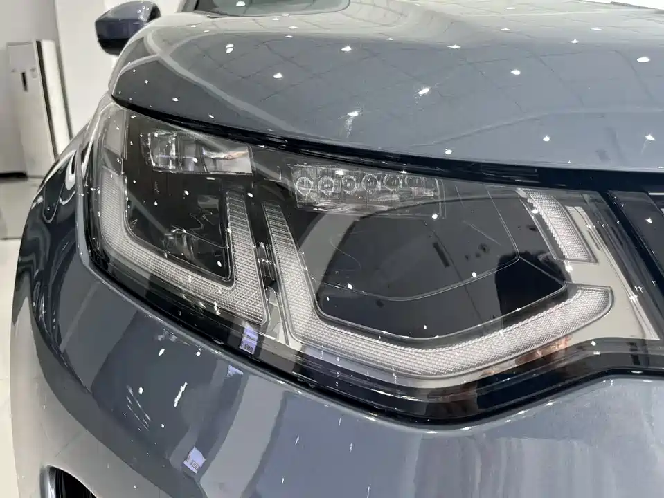 Land Rover Discover sports