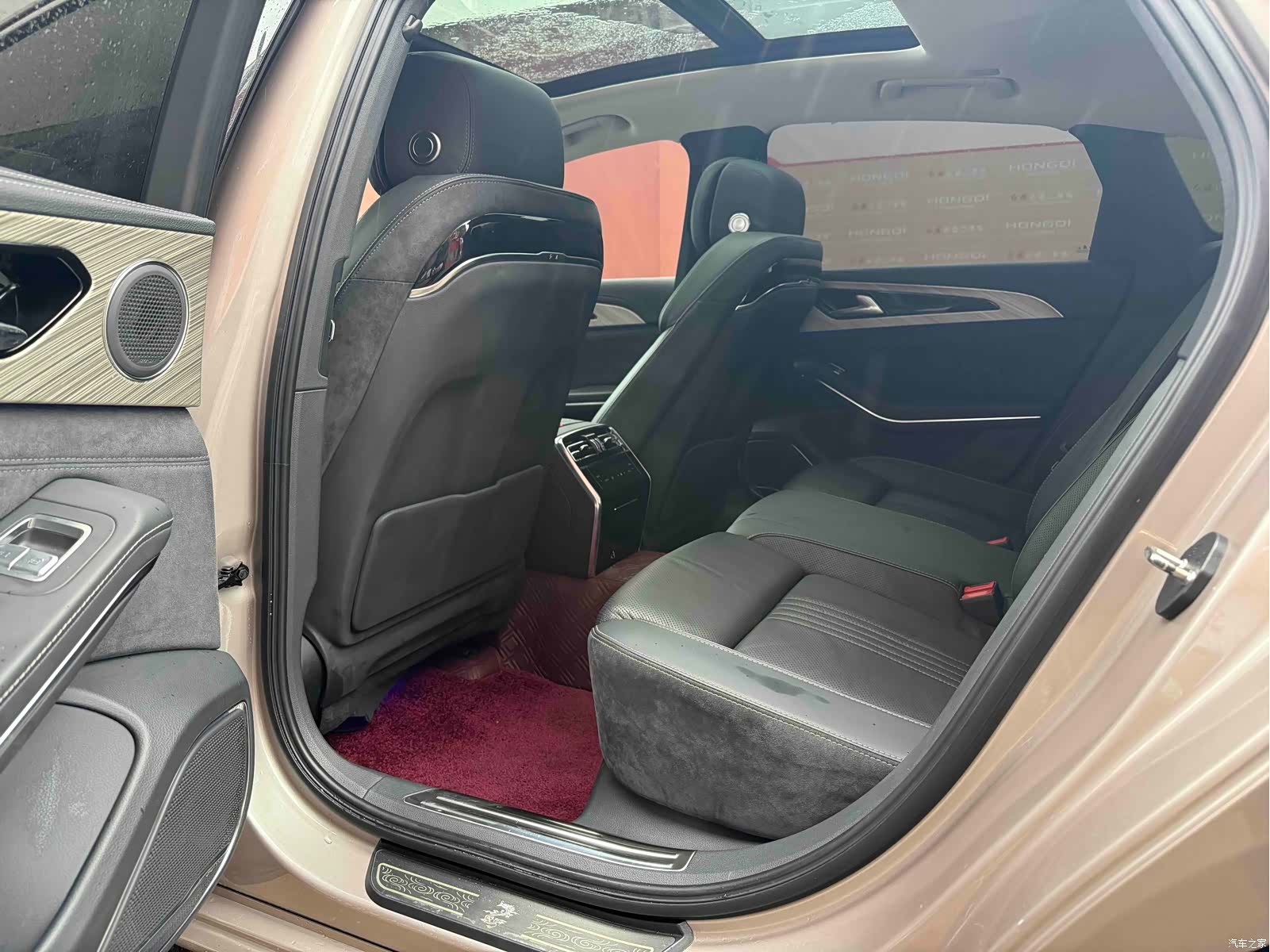 Hongqi H9, 2022 11
