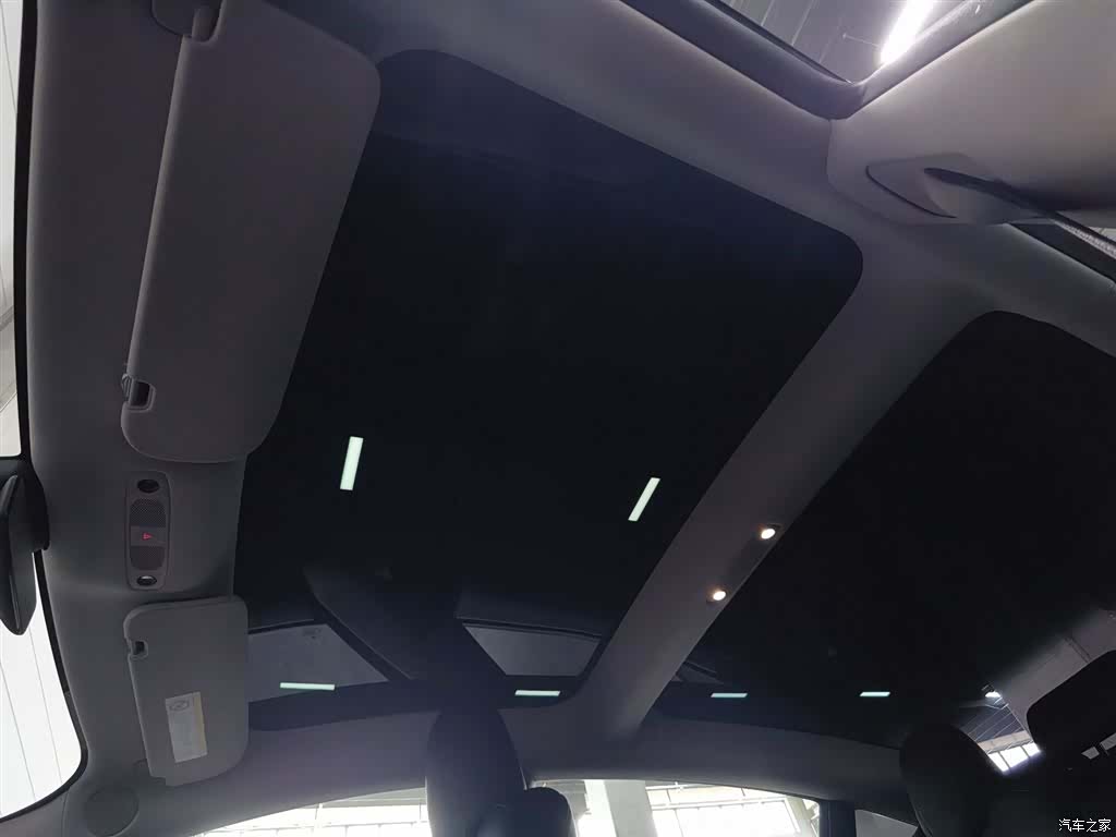 Tesla Model 3, 2022 14