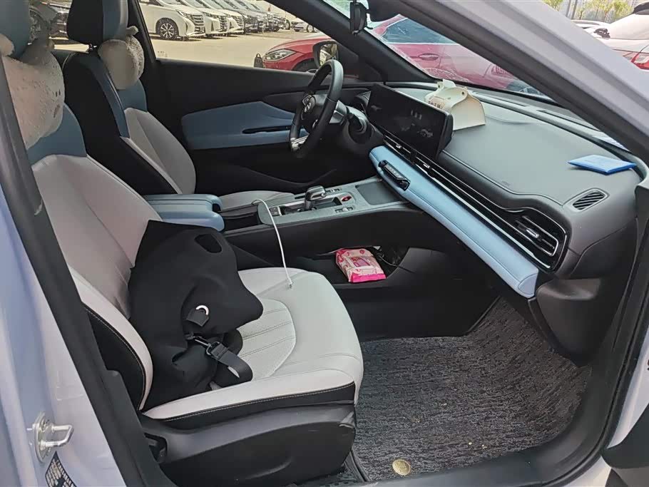 Trumpchi Shadow Leopard