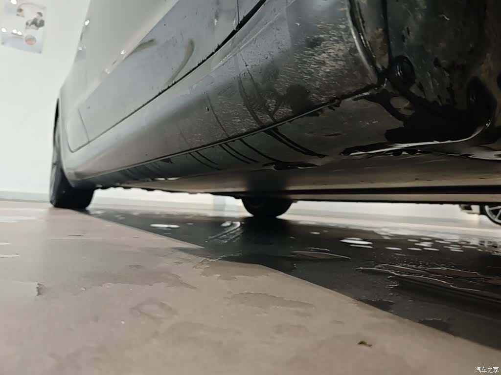 Tesla Model 3, 2024 21