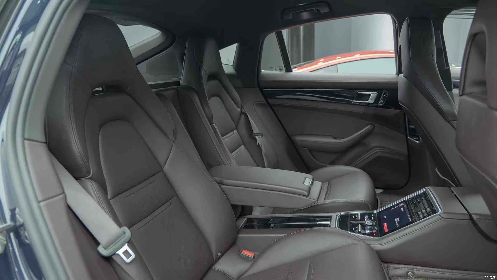 Porsche Panamera, 2018 все фото