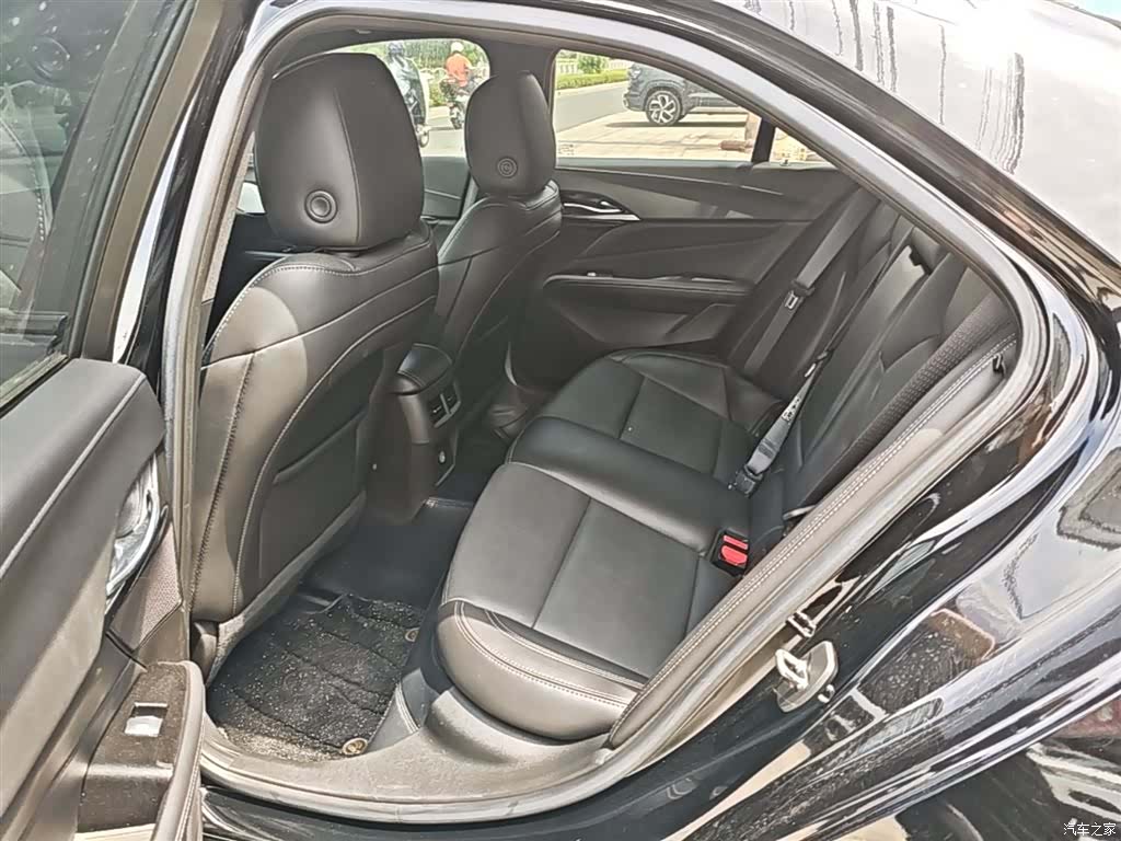 Cadillac CT4, 2022 17
