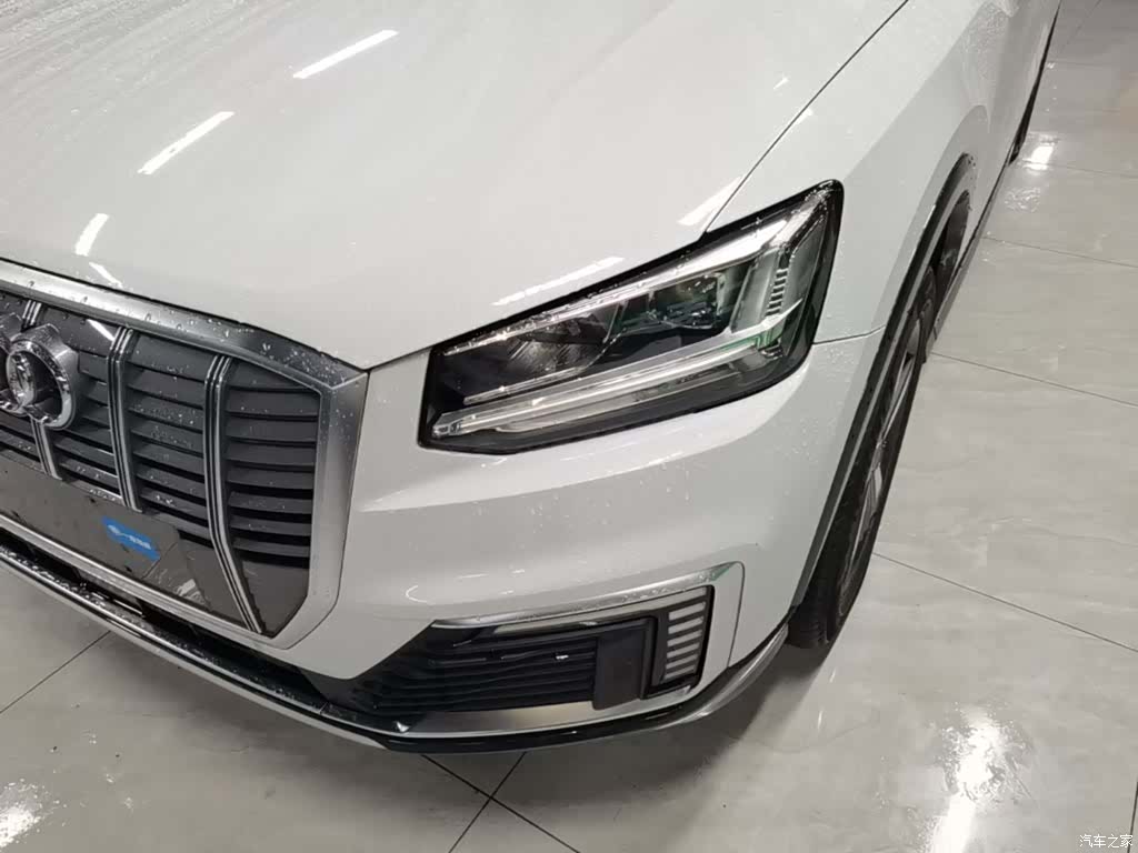Audi e-tron, 2020 24