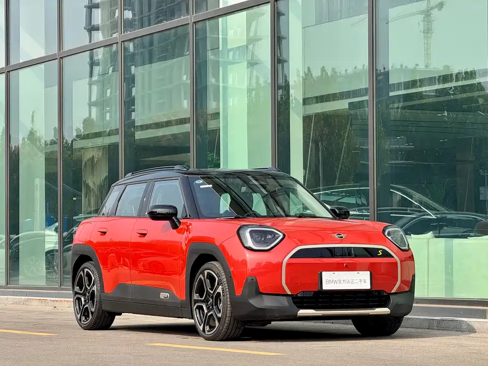 MINI Electric ACEMAN