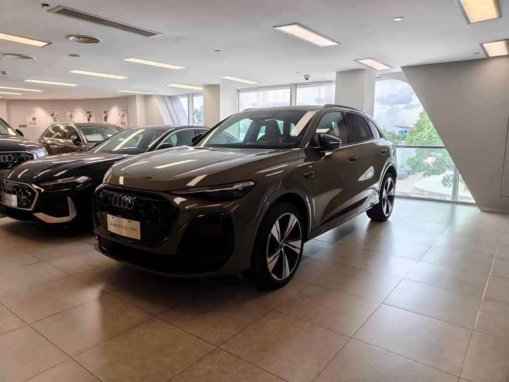 Audi Q5L 2026 2.0T Flagship
