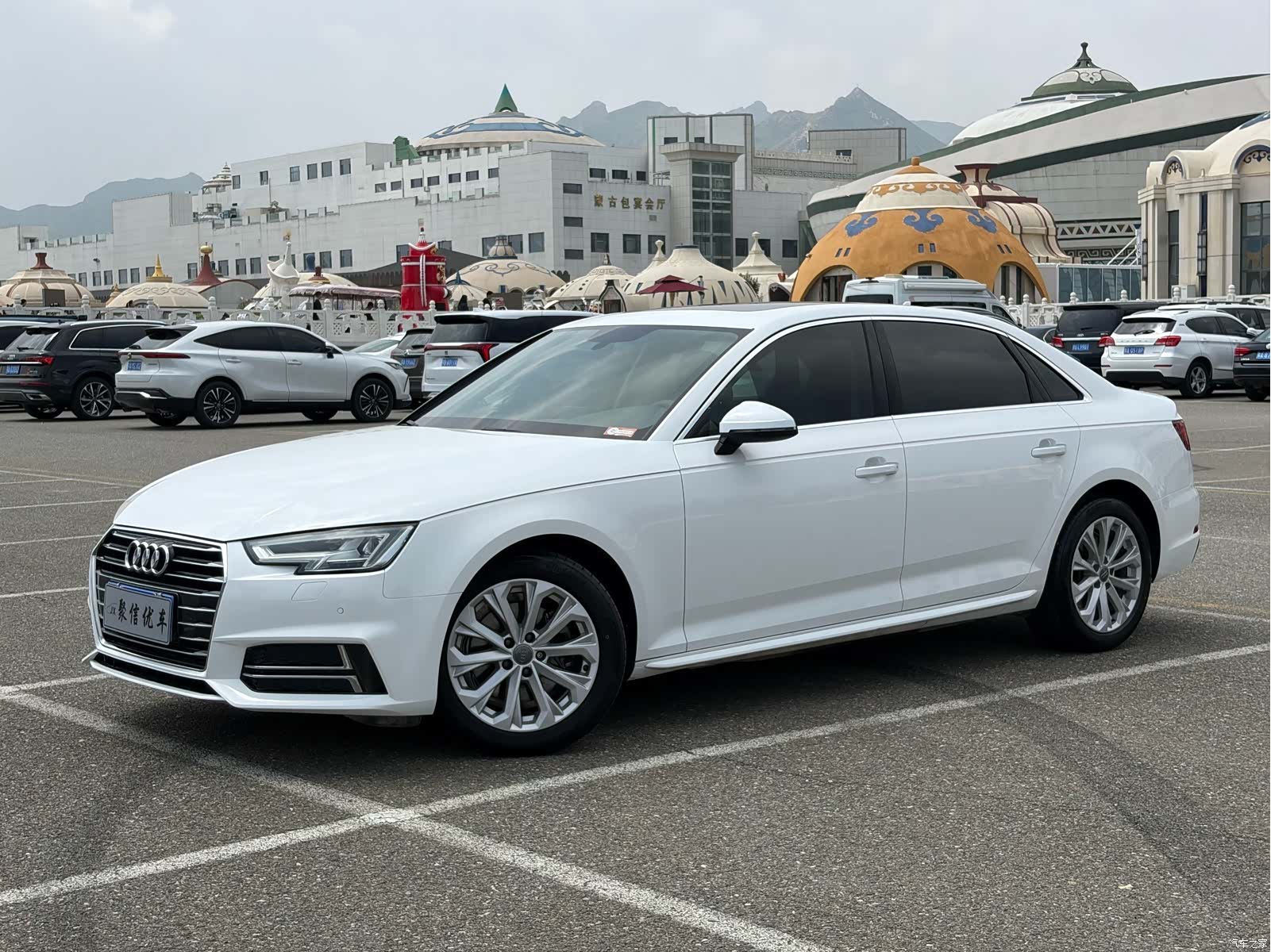 Audi A4L, 2019 1
