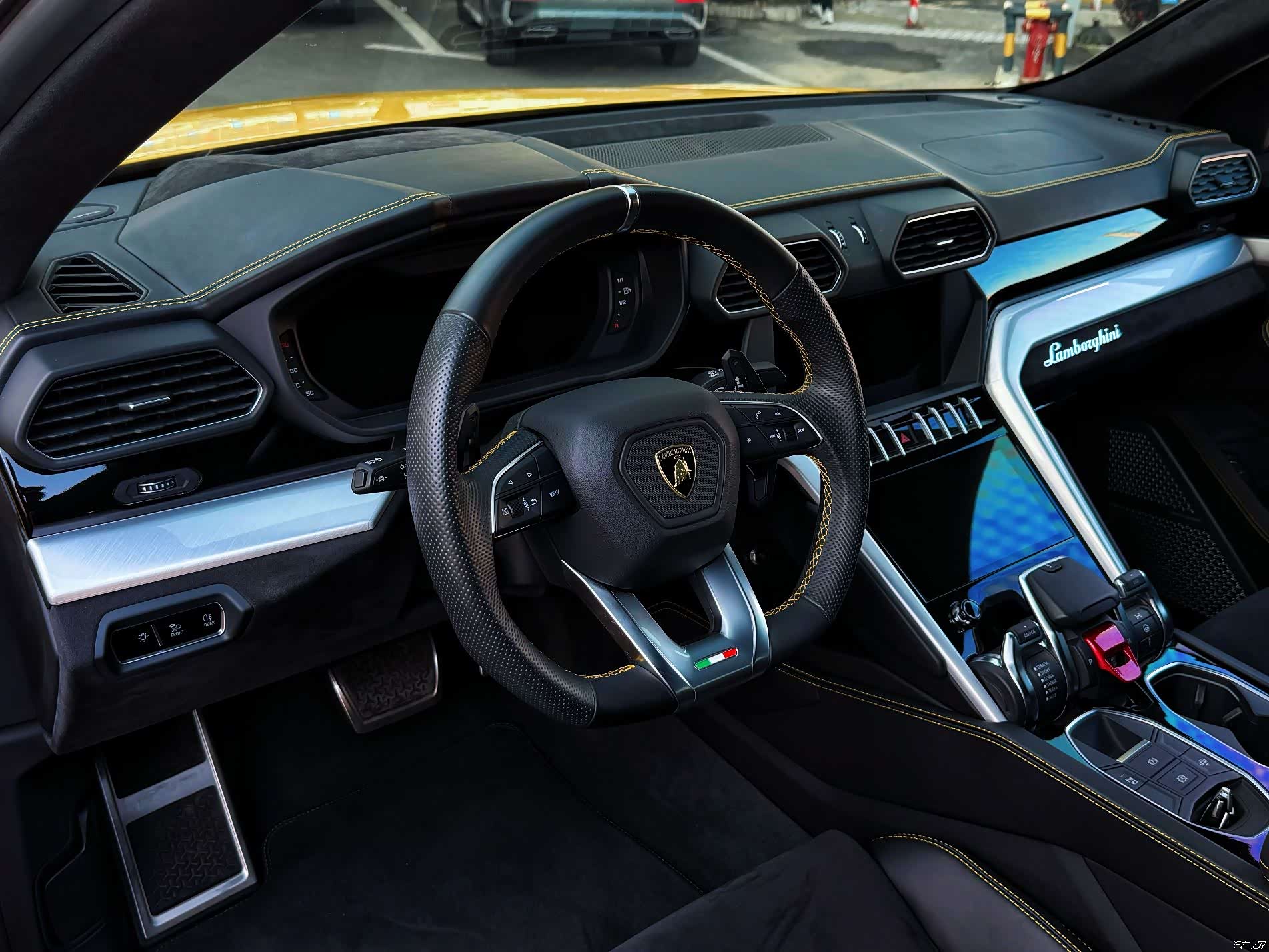 Lamborghini Urus, 2019 3