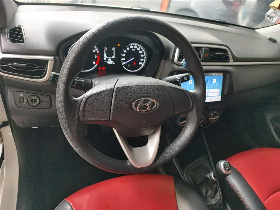 Hyundai Rena