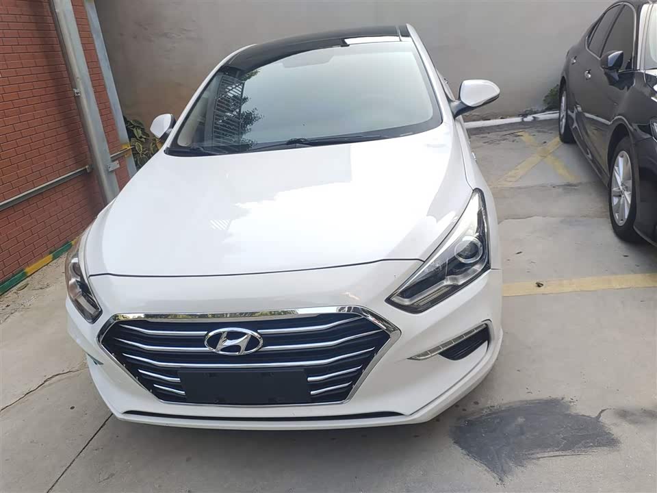 Hyundai Name picture