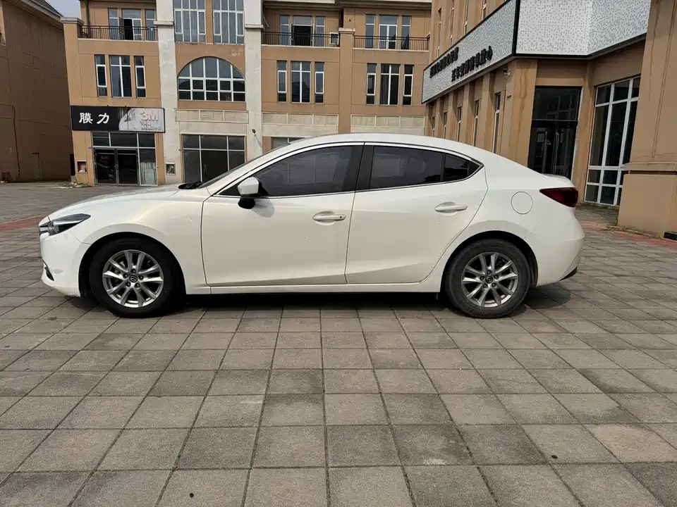 Mazda 3 Angkesaila