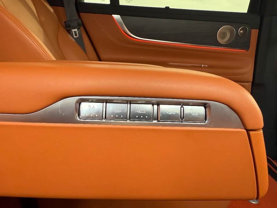 AITO Ask the world M9