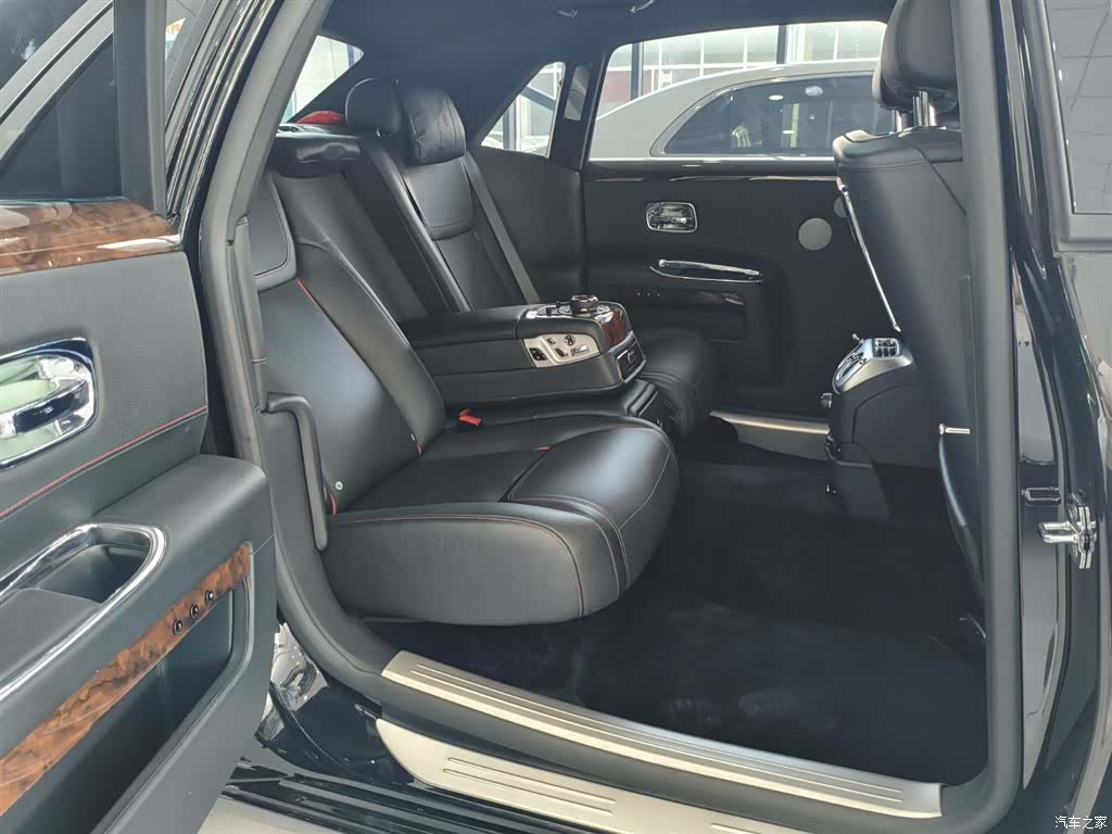 Rolls-Royce Ghost, 2017 15