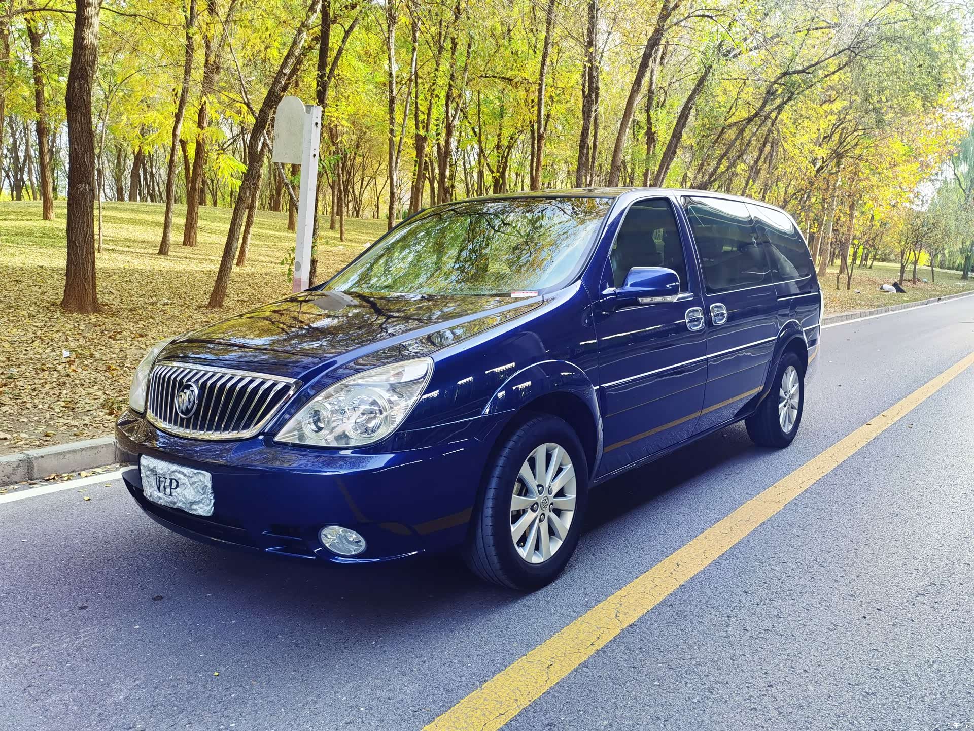 Buick GL8, 2017 1